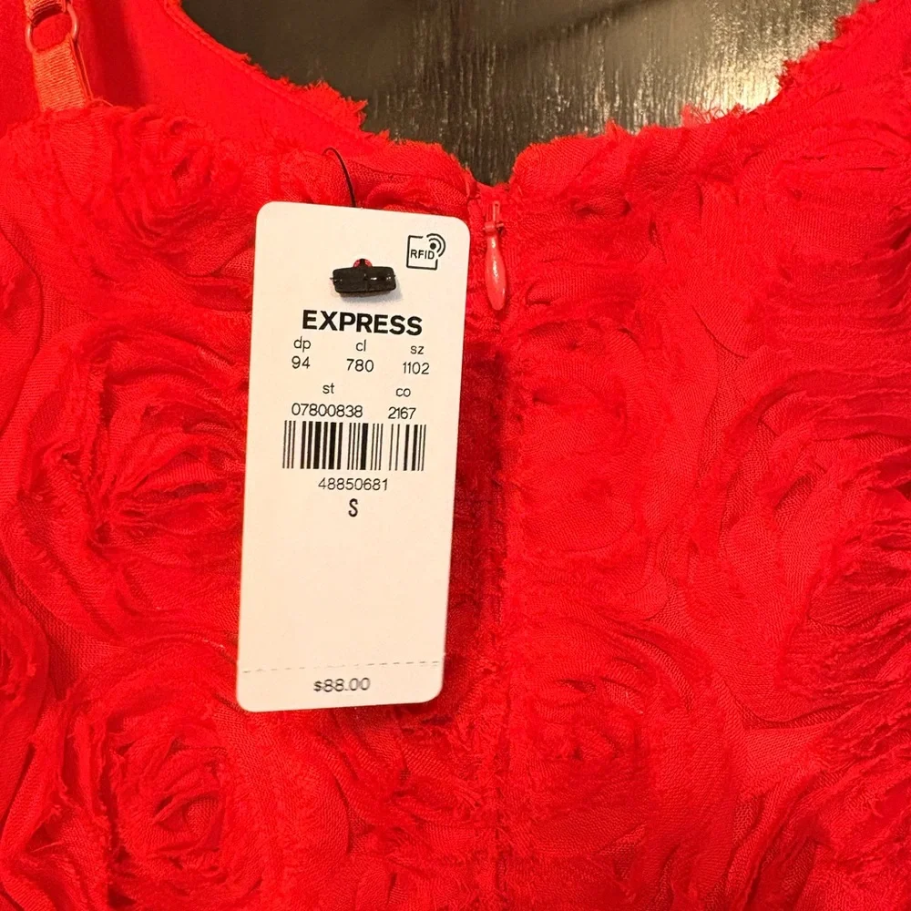 Express Red Rose Dress NWT - Picture 4 of 4